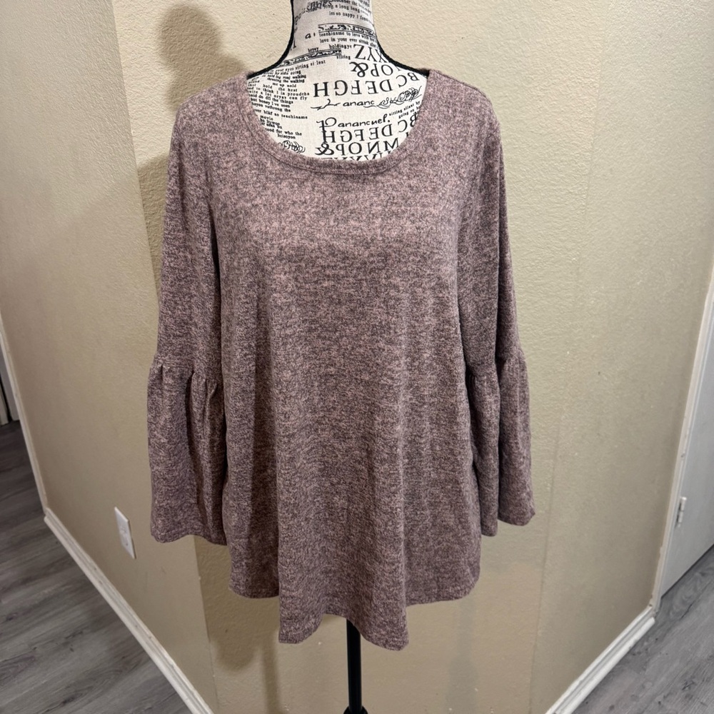 Signature studio bell‎ sleeve sweater size 1X